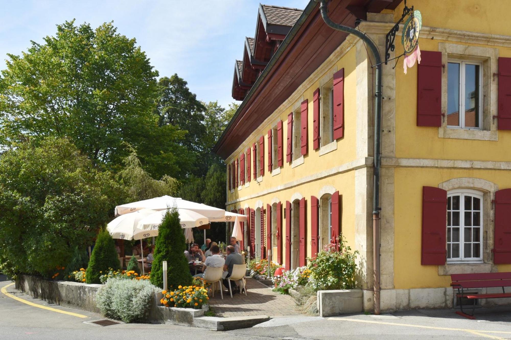 Hotel De L'Aigle Couvet Exteriér fotografie
