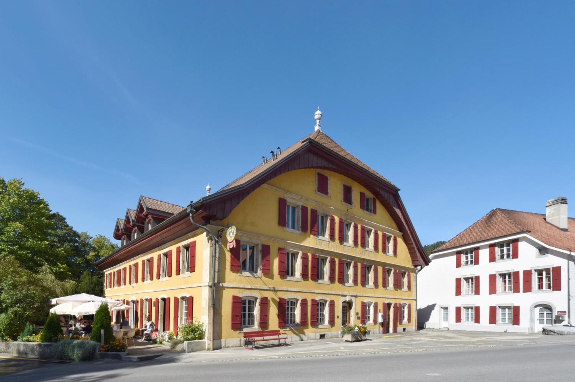 Hotel De L'Aigle Couvet Exteriér fotografie